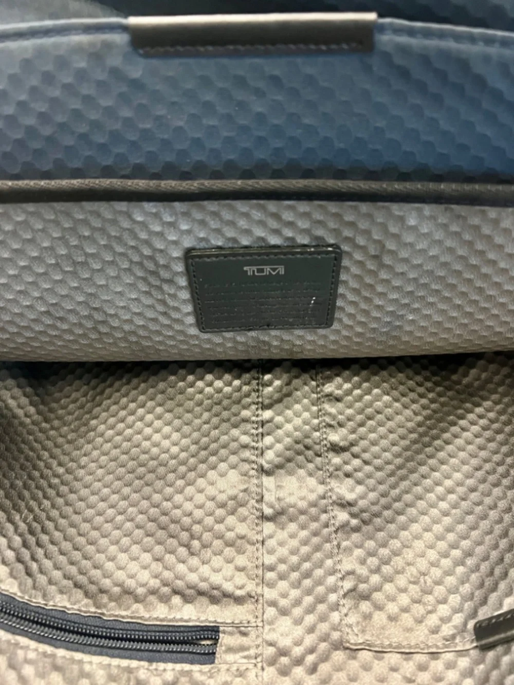 TUMI men's leather briefcase/laptop bag